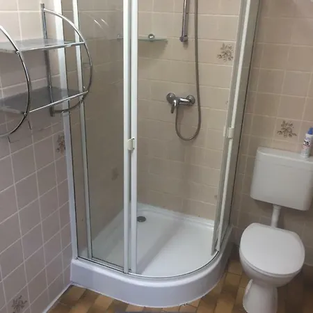 Gasthof Gästezimmer Im Zentrum Von *